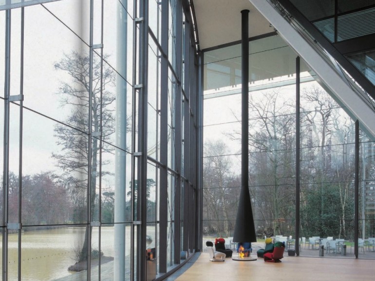 A giant FilioFocus fireplace in the reception hall of an International electronics company, designed by architect Lord Norman Foster