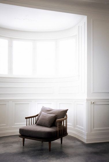 The Fly chair by &Tradition - via Architonic