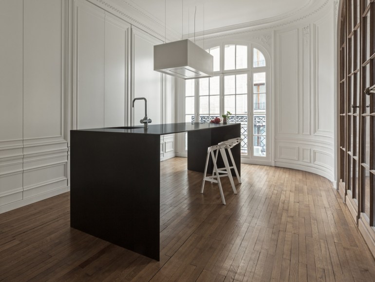 Minimal kitchens