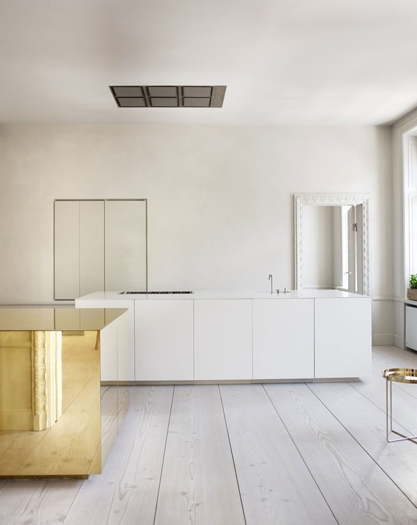 Minimal kitchens