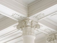 HIGH AND ORNATE CEILINGS