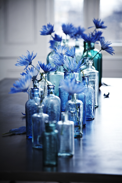 Blue glassware, beautiful - via Maison Belle