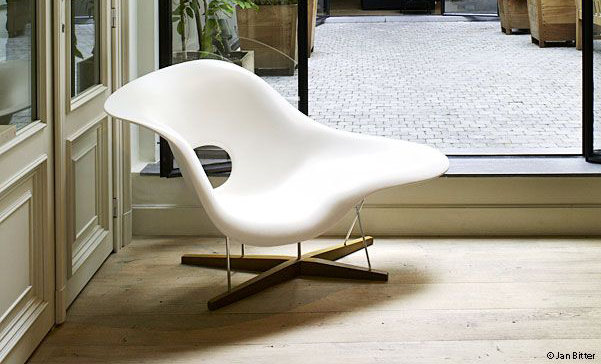 La Chaise in white