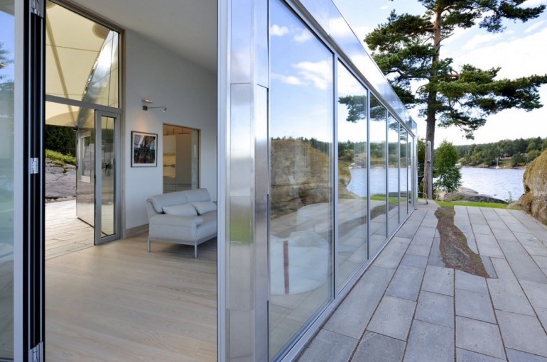 Indoor-Outdoor
