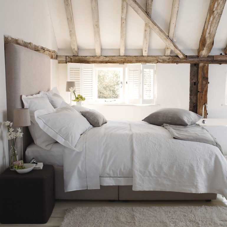LET THERE BE WHITE - Time for sweet summer dreams in this bedroom designed by The White Company via The Paper Mulberry