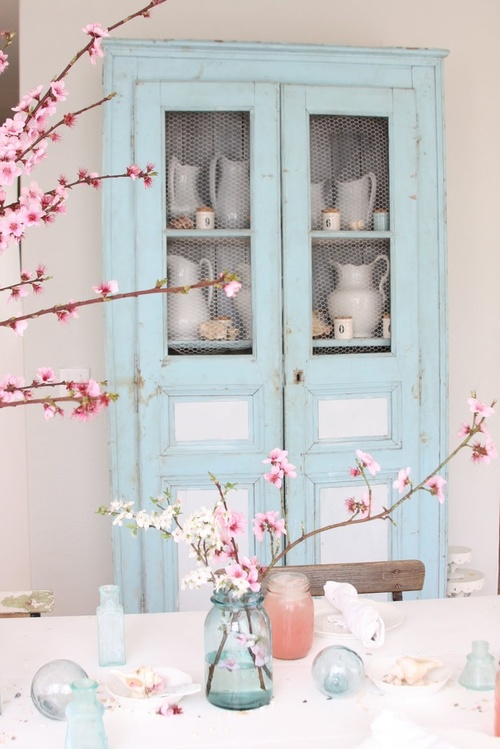 Pink pastels and beautiful blossoms - via Secret Dreamlife