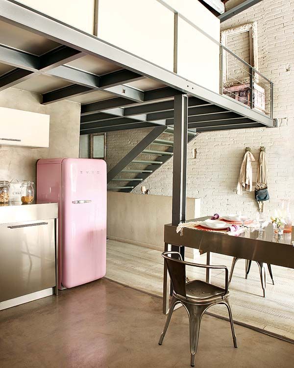 color of the month pink