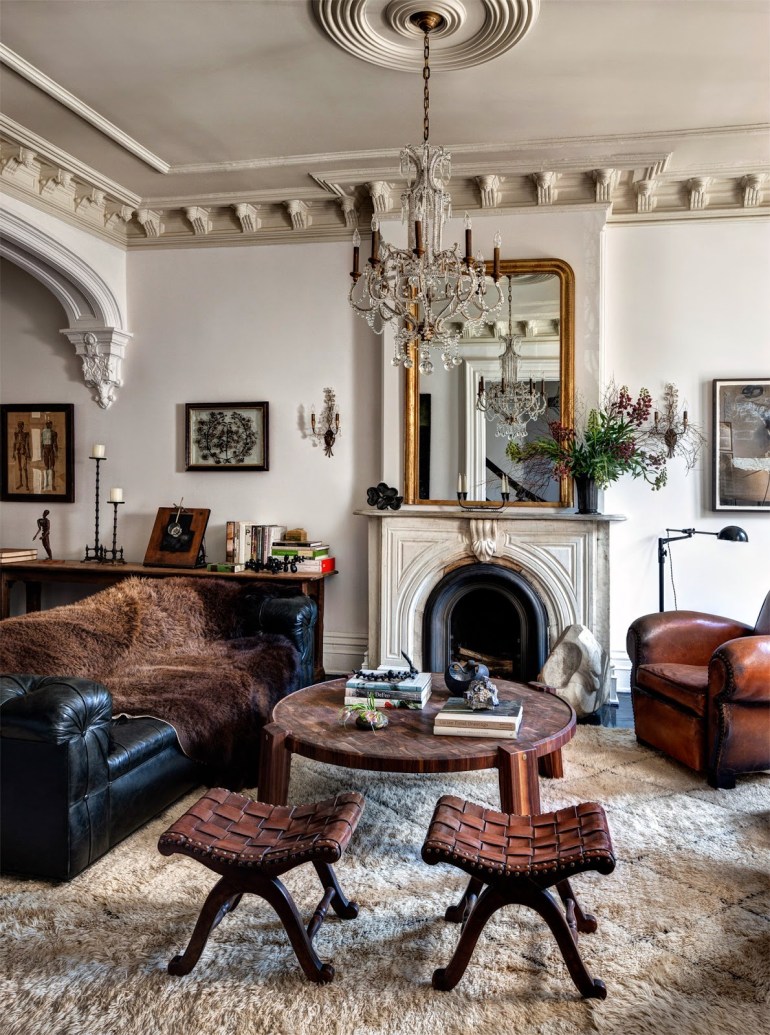 Tracy Martin's (wife of Depeche Mode's singer Vince Clark) NY Brooklyn brownstone house livingroom via Habitually Chic