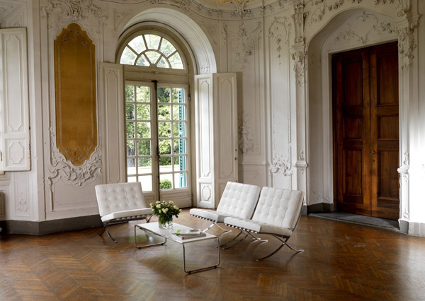Great combination of Miesian modernism combined with classic Renaissance panelling and stucco