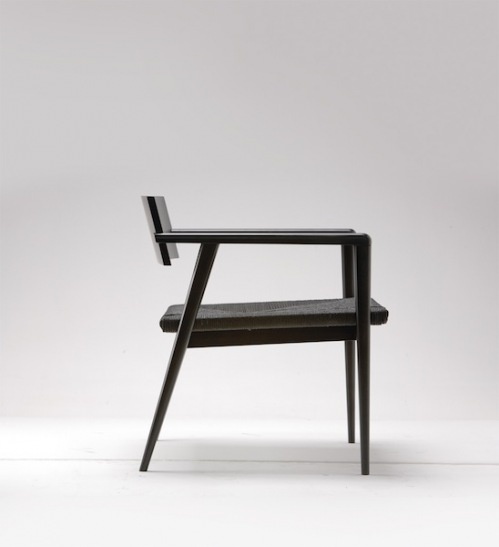 The Dormitio chair, minimalist perfection designed in 1950 by Ponti - via Ecclectic Living Home